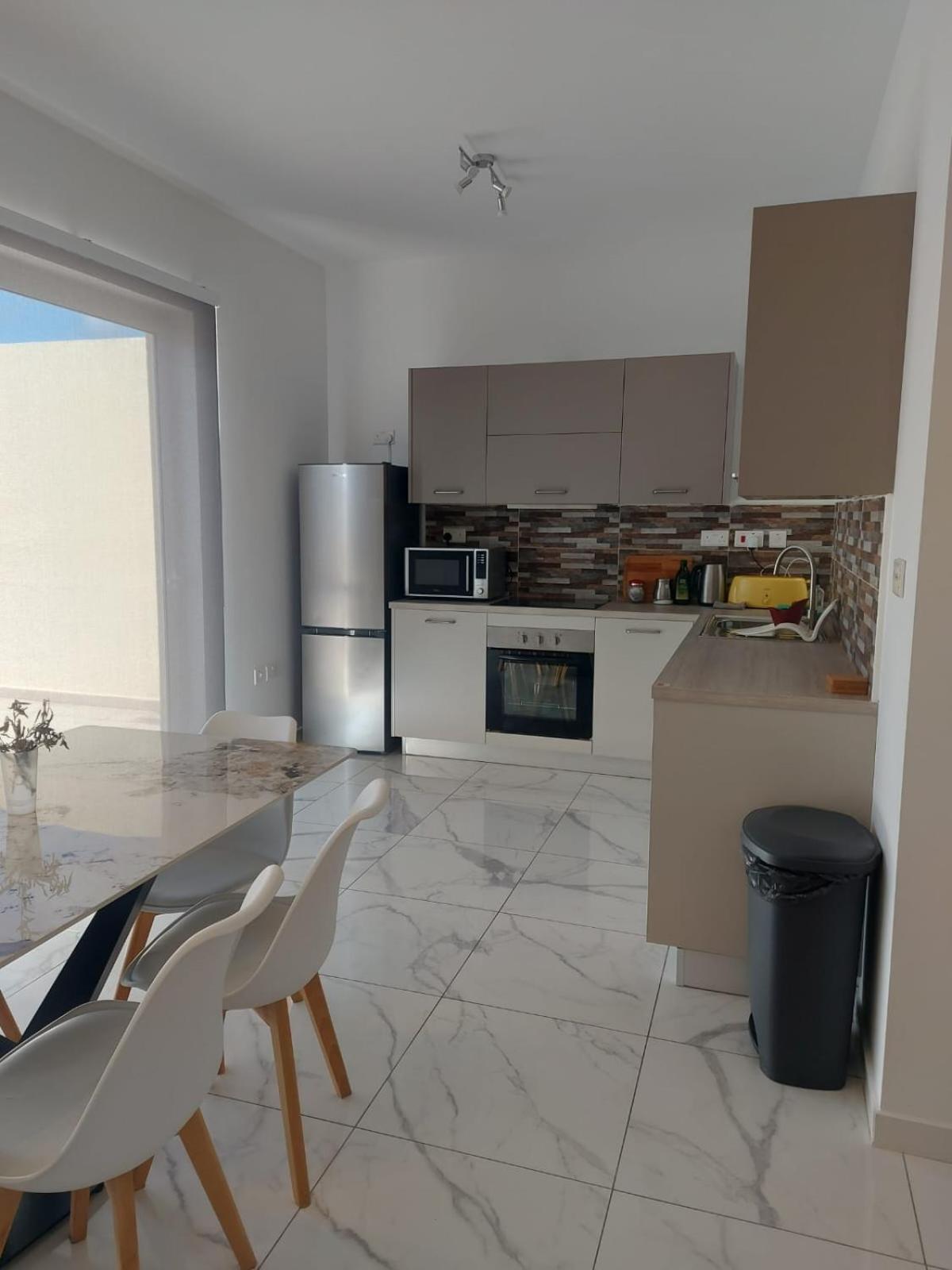 Central Apartment In Swieqi Is-Swieqi Extérieur photo
